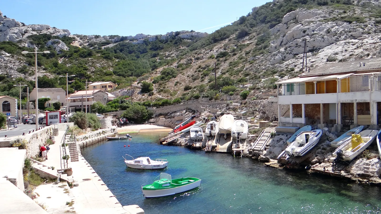 Le petit port de Callelongue, à la pointe des Goudes et des Calanques, à Marseille